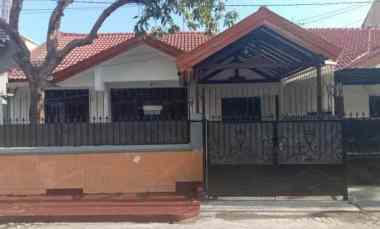 Disewakan Rumah Darmo Harapan Indah Surabaya Barat Terawat, Siap Huni