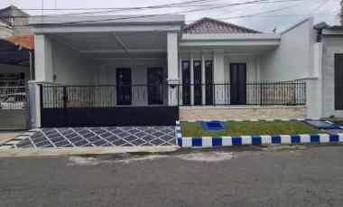 Disewakan Rumah Darmo Permai Timur