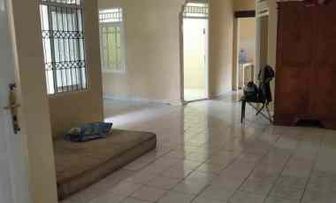 Disewakan 2 Unit Rumah Komplek Terbuka di Duren Sawit, Jakarta Timur