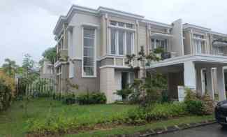 Disewakan Rumah Hook 2 Lantai di Orchard Park, Batam Ce