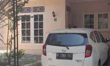 Disewakan Rumah Strategis Belakang Mall Lippo Cikarang 1 menit Tol