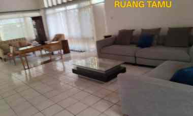 Rumah Disewakan 1 Lantai Asri di Melawai Kebayoran Baru