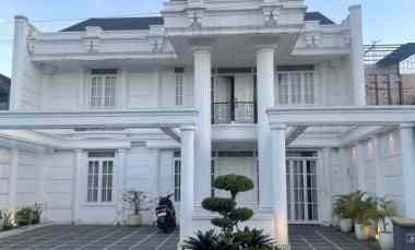 Disewakan Rumah Mewah di Bandung, Komplek Batununggal - American Style