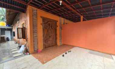 Rumah Gebyoh Jawa KT 3, Carport 2 jl Utama, Srengseng Sawah, Jagakarsa