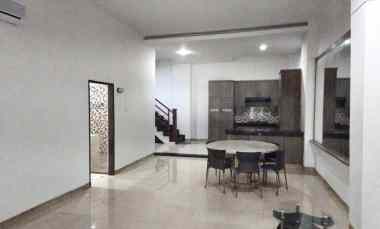 disewakan rumah komplek cemara asri jalan