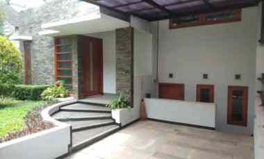 Rumah Siap Huni, Full Furnished Bernuansa Villa di Sayap Dago