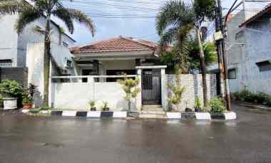 disewakan rumah komplek perkebunan raya