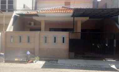 Rumah Full Renov, di Mojo, Bangunan 1 1/2 Lantai, Semi Furnish, Min 2th