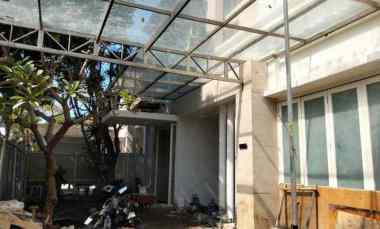 Rumah Mewah Palm Beach dekat Mulyosari, Dharmahusada DVO