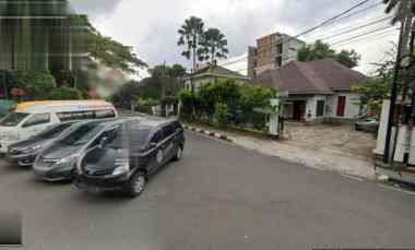 Disewakan Rumah untuk Usaha / Kantor di Menteng, Pegangsaan, Jakarta