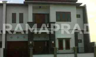 Sewa Rumah Unfurnished Hadap Selatan 2 Lantai 3 1 Kamar Pemogan