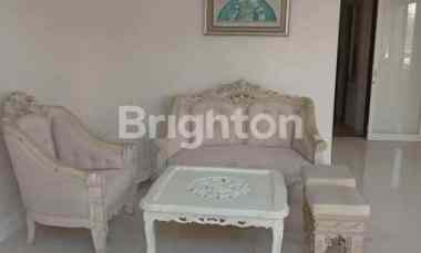 Rumah Regency 21 Klampis Surabaya, 2 Lantai Full Perabot Min 2thn