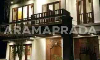 Sewa Rumah Full Furnished 3 1 Kamar Balkon Gazebo Rooftop Renon