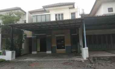 disewakan rumah royal residence