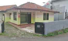 Rumah dengan Halaman Luas, di Lokasi Strategis Bandung Utara