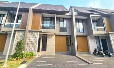 Disewakan Rumah Siap Huni di Cluster Viola Summarecon Crown Gading Bek