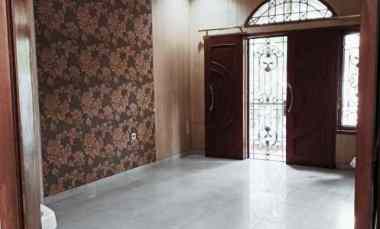 Rumah 2 Lantai, 5KT,dapat Dijadikan Ruang Kantor di Tanjung Duren