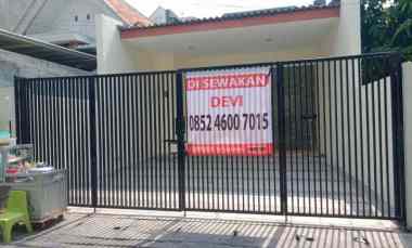 disewakan rumah tembok lor