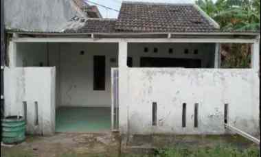 disewakan rumah villa gading harapan 1 jl