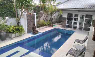 disewakan villa jalan pantai berawa kuta