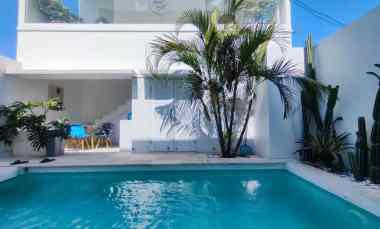 BL 127- For Rent Tropical Modern White Villa di Kawasan Kerobokan