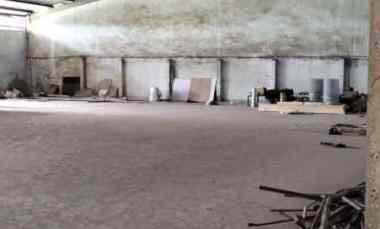 Komersial Disewakan di Jl Mengger