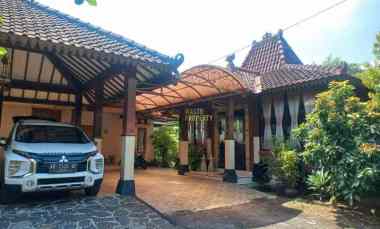 Homestay 7 Kamar, Halaman Rumah Luas di Pleret Bantul
