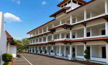hotel jalan panglima sudirman batu strategis murah