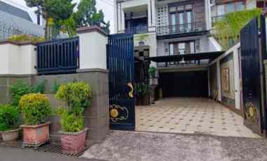 Rumah Dijual di Jalan raya cidodol. Permata hijau