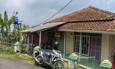 Rumah Dijual di Kantor KUA Ngamprah