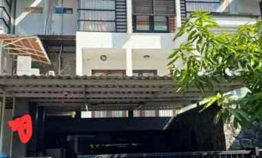 Rumah Dijual di Graha Famili