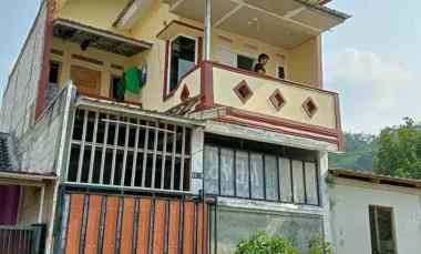 jual rumah di komplek parahyangan galery kab bandung