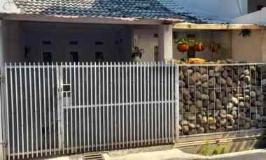Jual Rumah di Komplek Taman Cipadung Indah