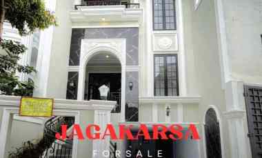 Rumah Dijual di Jalan kebagusan Jakarta Selatan