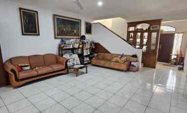 Jual Rumah Strategis Taman Semanan Indah Jak Bar