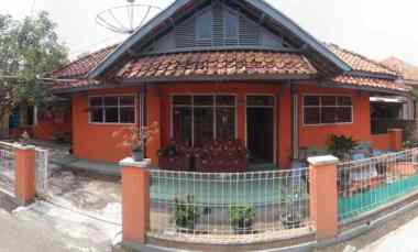 jual rumah suasana pedesaan