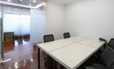 Disewakan Ruangan Kantor Full Furnished 4 Pax Non View
