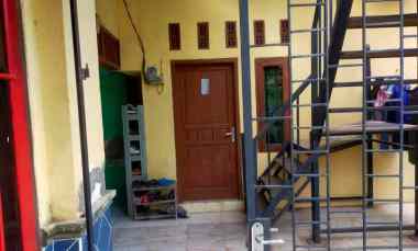kost setrategis isi full