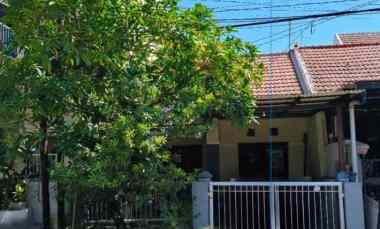 Murah Rumah Wiguna Row 3 Mobil dekat Taman