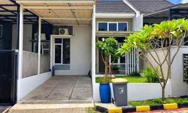 over kredit 65jt rumah cantik siap huni di sawangan