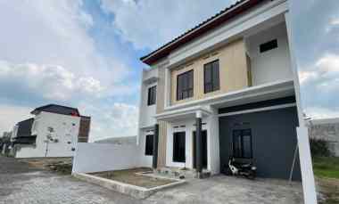 Perumahan Pesan Bangun 2 lantai dekat Luwes Gentan