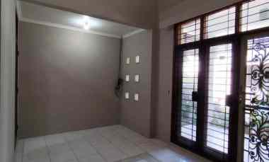 Puri Widya Kencana, Citraland, Surabaya, 3lt, Split Level