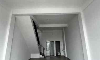 Ruko Grand Easten, 3 Lantai, Area Timur Surabaya