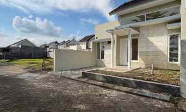 rumah 1 lantai lokasi dekat kampus binus araya