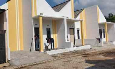 Rumah Dijual di KEDUNGREJO