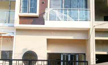 rumah 2 lantai di kavling agraria perumnas 1 lt 100 m