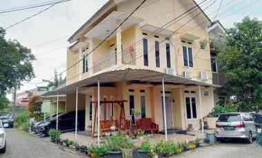 rumah 2 lantai jatiasih bagus