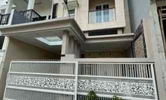 Rumah 2 Lantai Semi Furnished di Kota Malang