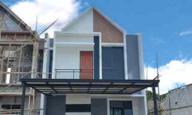 rumah 2 lantai setu cukup booking 1 jt