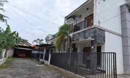 Rumah 2 Lantai Sleman Kawasan Perumahan Premium